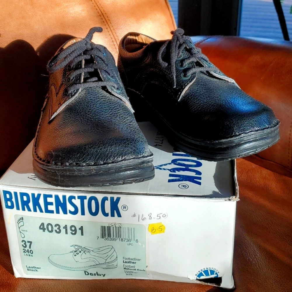 New black leather Derby Birkenstocks